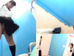 Asian teen schoolgirl pee