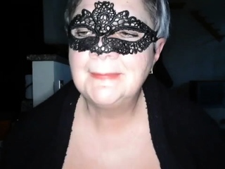 Mature BBW solo posing on webcam