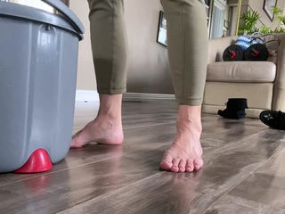 Lezlyan aka la_little_dancer_feet OnlyFans – If I want