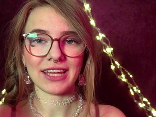 Soph Stardust ASMR – Bra Scratching