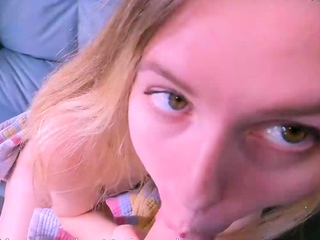 Cheating mummy screws ass-fuck with her son’s comrade!