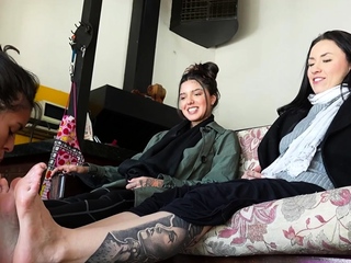 LICKING LATINAS FEET – Maria And Nika – Show Us How Much