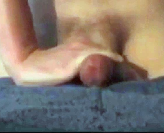 Solo Amateur Guy Enjoying Handjob and Cumshot in a Private Room