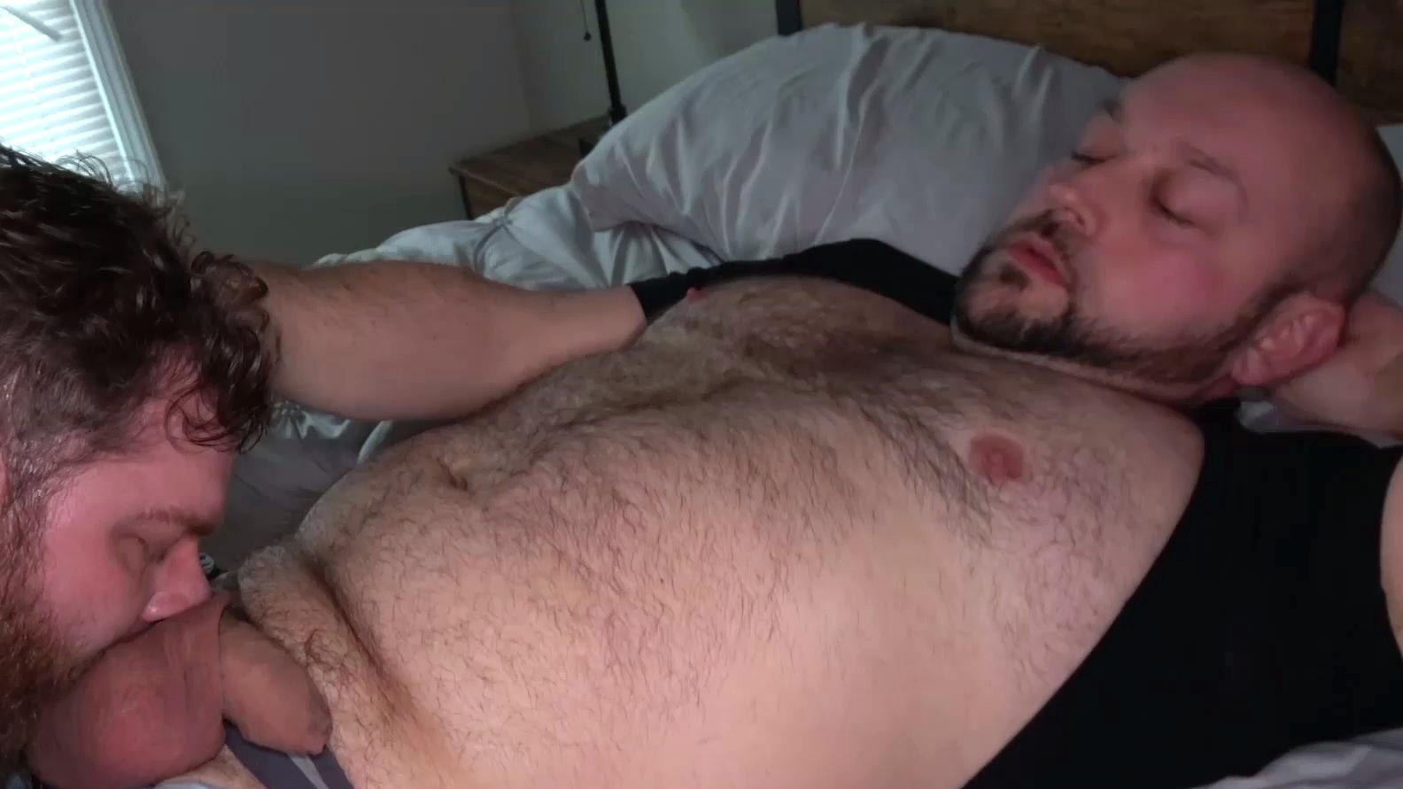 Bareback Bear Encounter: Hairy Tops and Bottoms Unleash Passion