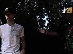 Poolside fingering turns into threeway with two giant cocks