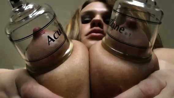 Fetish bdsm slut gets nipples pegged