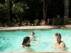 Tat goth hoe fingered in pool