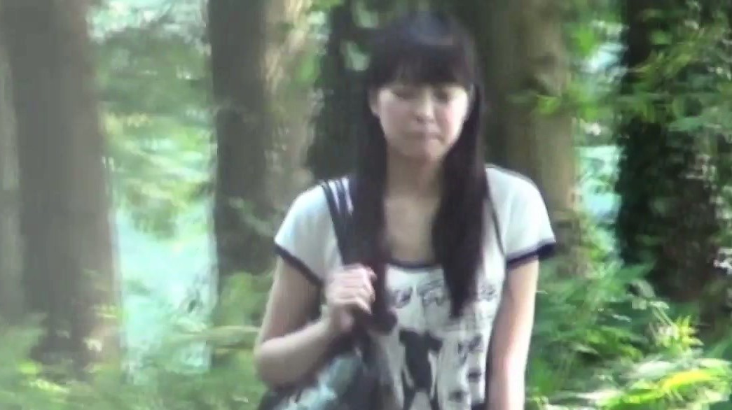 Hot japanese chick pees in public