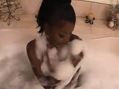 Hardcore Interracial Bathtub Pleasure
