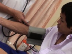 Peefetish filipino doctor blows twink