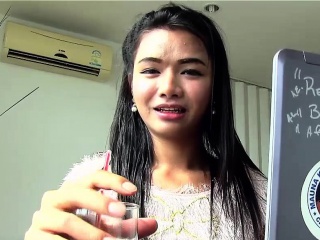Upskirt Ladyboy Jerking Before Assfingering Upskirt Ladyboy Jerking Before Assfingering