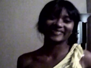 Black Girl Is Showing Her Sexy Body Black Girl Is Showing Her Sexy Body