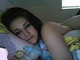 Sexy Girl Spreads Her Naked Body Across The Bed And Makes H