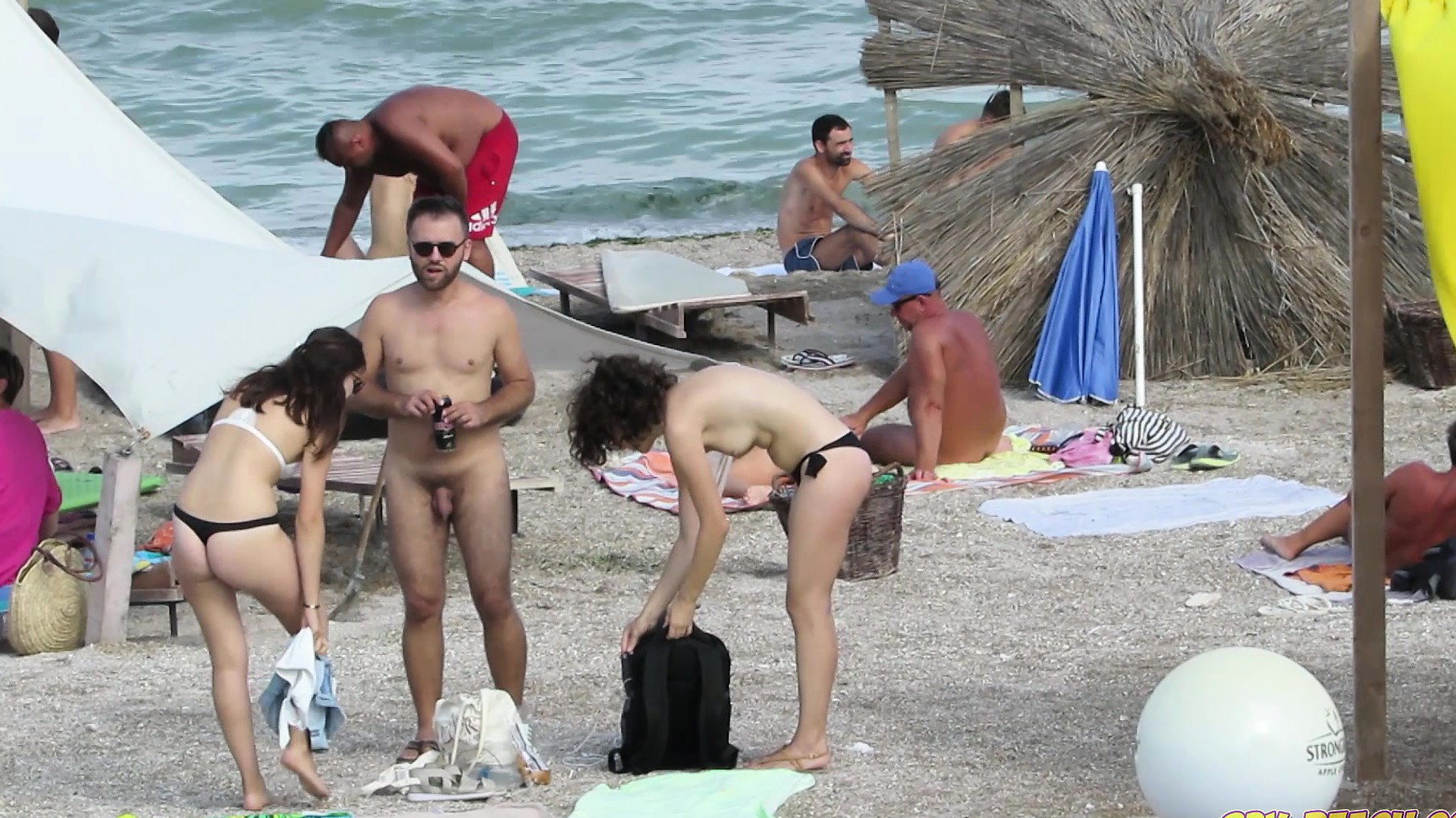 Amateur Nudist Voyeur Beach - Mature Close Up Pussy