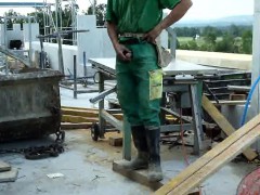 Bauarbeiterwichser Worker at construction site