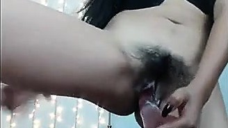 Latina squirt on cam