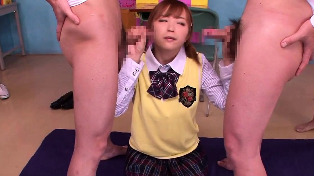 Japanese schoolgirl jerking in classroom gang