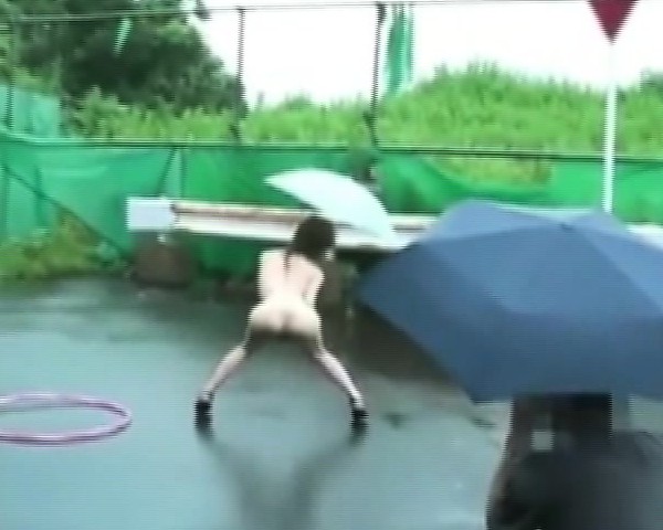 young japan naked public outside         by oopscams