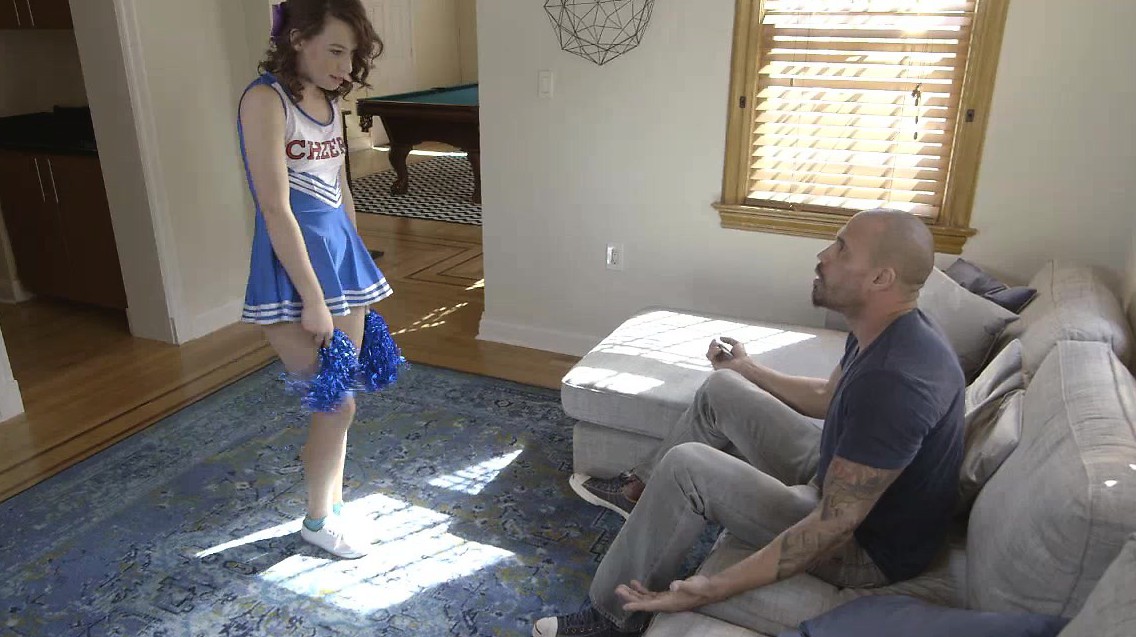 Tiny cheerer Harley Ann Wolf fucked with coach