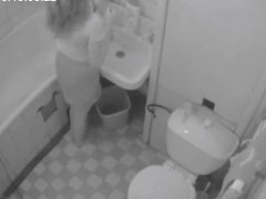 While fucking himself within the toilet a woman moans extre