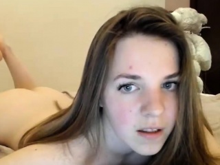 Lustful Teen Enjoys Her Webcam Show