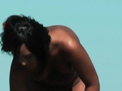 Nudist beach video introduces great looking naked babes