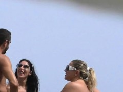 Nudist beach voyeur shots of sexy and tanned women