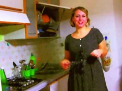 Retro Italian Housewife Kitchen Blowjob