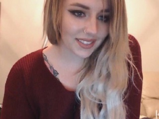 Amateur: Gorgeous Sexy Babe Home Alone