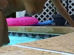 Amateur Couple Fuck In The Pool In Sunny Florida