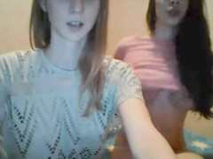 Sexy Teens Undressing and Kissing On Webcam