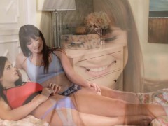 Alison moves her fingers on Keisha's pussy