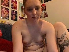 Blonde babe masturbating and squirting on webcam show