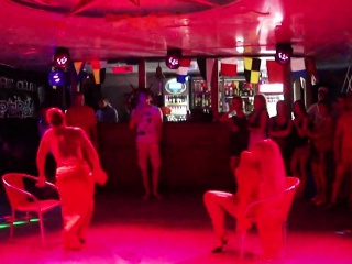 Amateur Striptease 2 Amateur Striptease 2