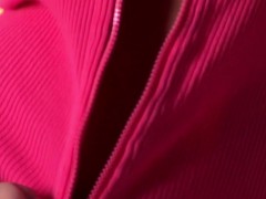 Taylor's Sexy In Pink