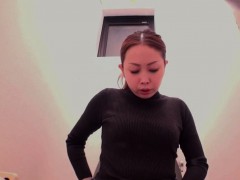 Hairy asian squirts pee