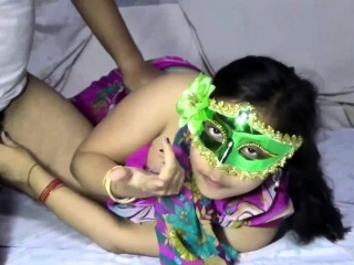 Webcam: Indian Porn Videos Of Real Desi MILF Velamma Bhabhi