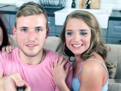 Check out these two smoking hot bisexual girlfriends going