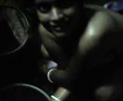 desi bhabi hot nude bath