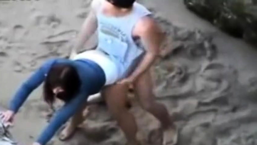 Voyeur outdoor bj on the beach