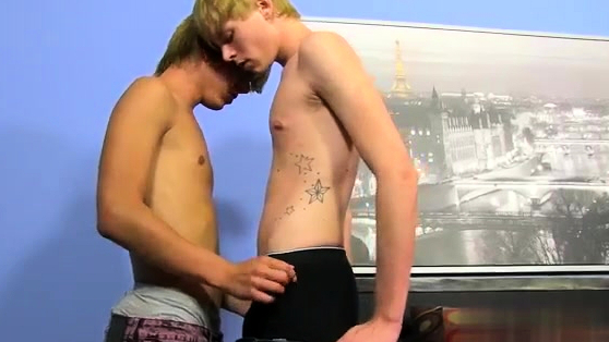 Teens boy experimenting gay porn mobile and boys twinks