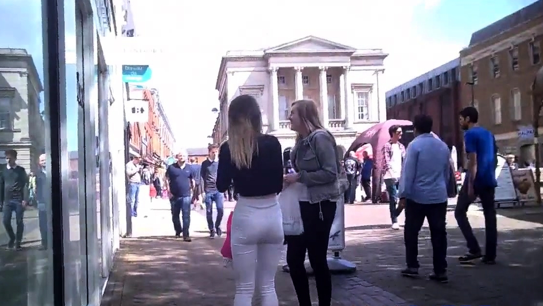 SKIN TIGHT WHITE JEANS TEEN