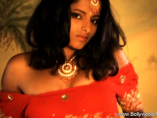 A Seductive Indian To Seduce Man And Arouse Them All
