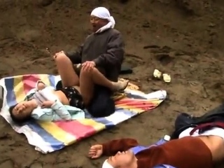 Exhibitionist Couple’s Hardcore Outdoor Blowjob
