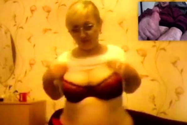 Mature lady webcam