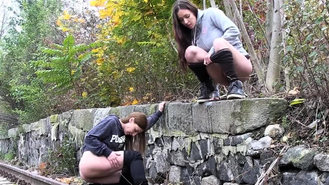 Naughty Girls Piss Near The Railway