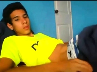 Latino twink shows off when jerking