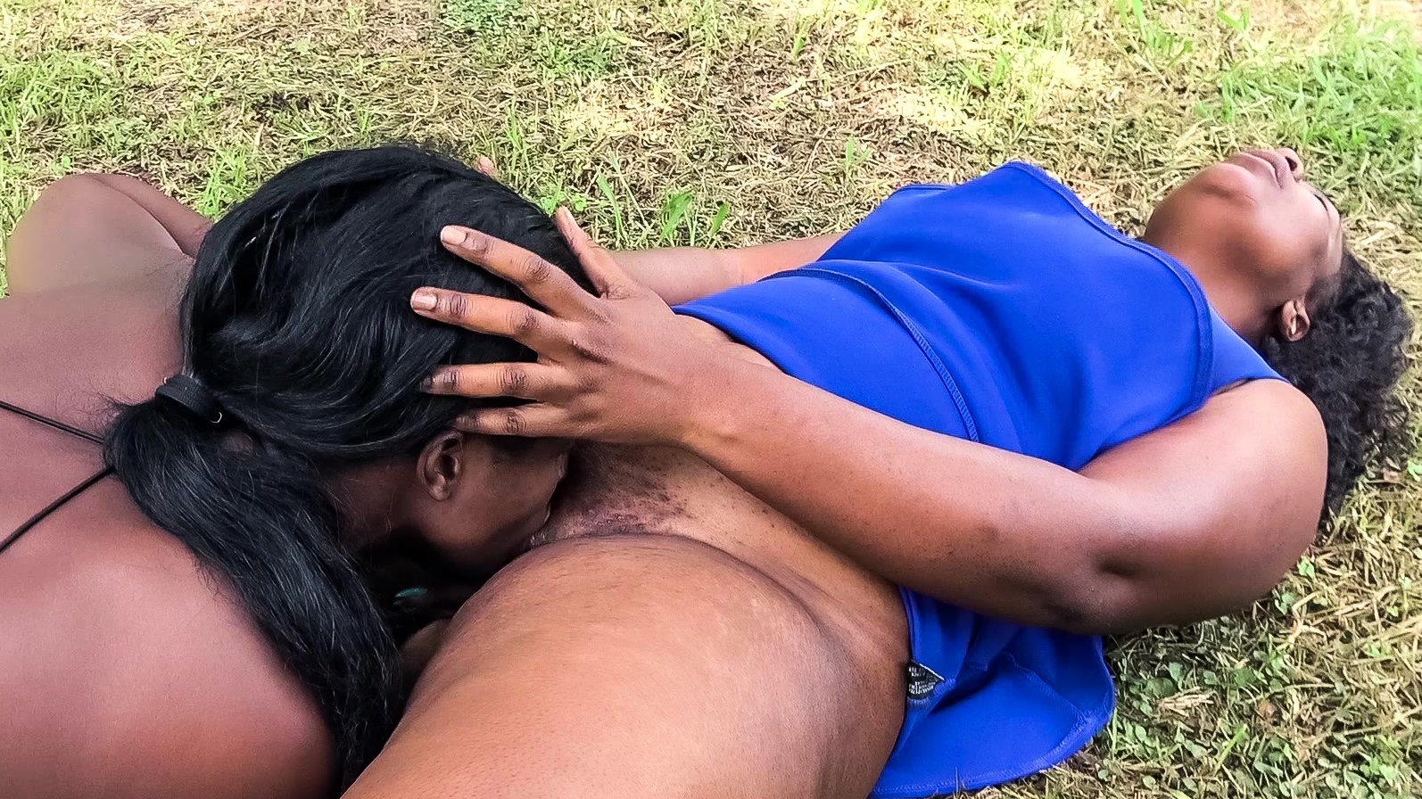 African pussy eating lesbians outdoors