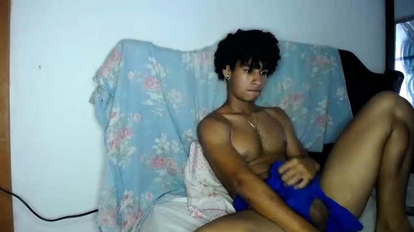 Incredible sexy twink with hard big muscles solo jerking fun