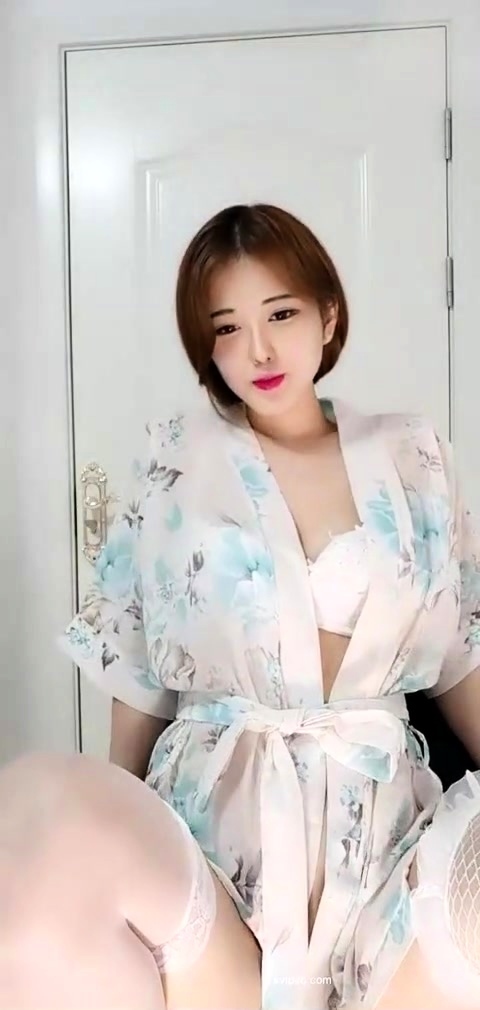 Uncensored Japanese Solo Girl Masturbation